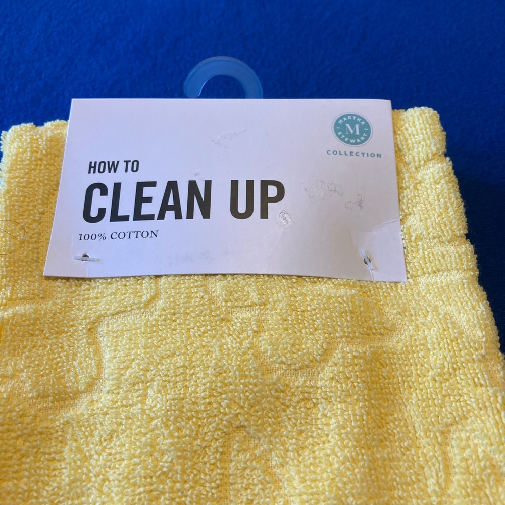 Martha Stewart 100% Cotton Kitchen Towels - Picture 3 of 3